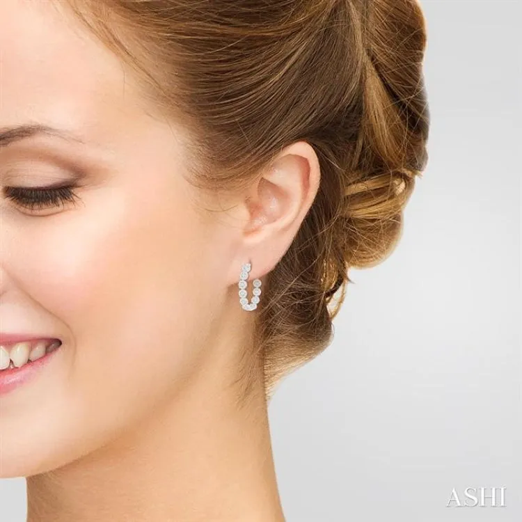 3.00 ctw Circular Link Lovebright In-Out Round Cut Diamond Hoop Earring in 14K White Gold